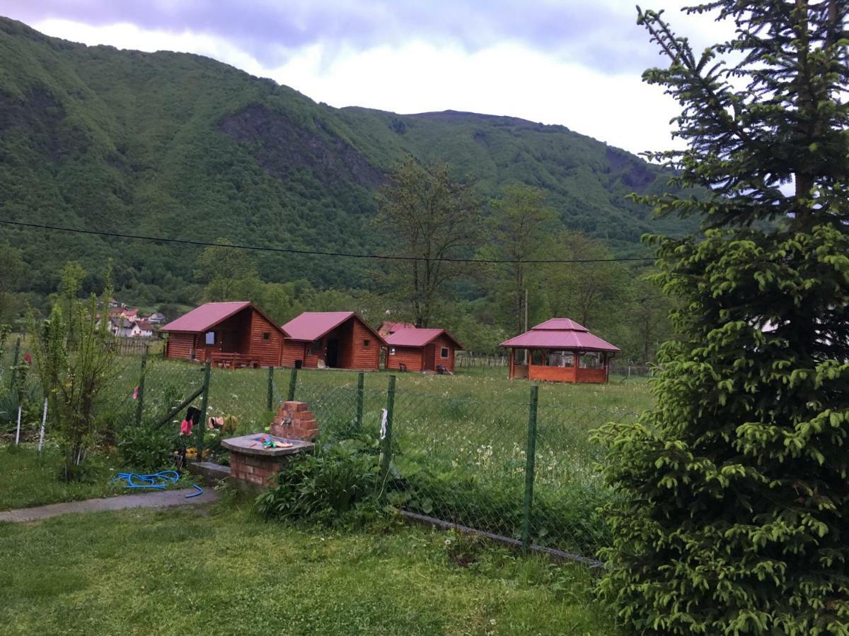 Bungalows-Oaza Vusanje Luaran gambar